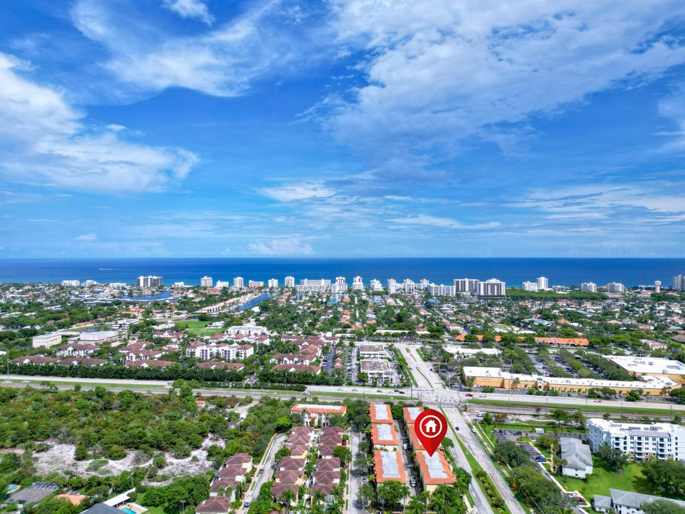 合同活跃: $639,000 (3 贝兹, 3 浴室, 2142 平方英尺)