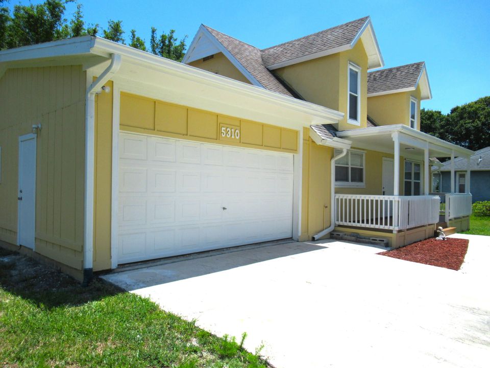 For Rent: $2,600 (3 beds, 2 baths, 1526 Square Feet)