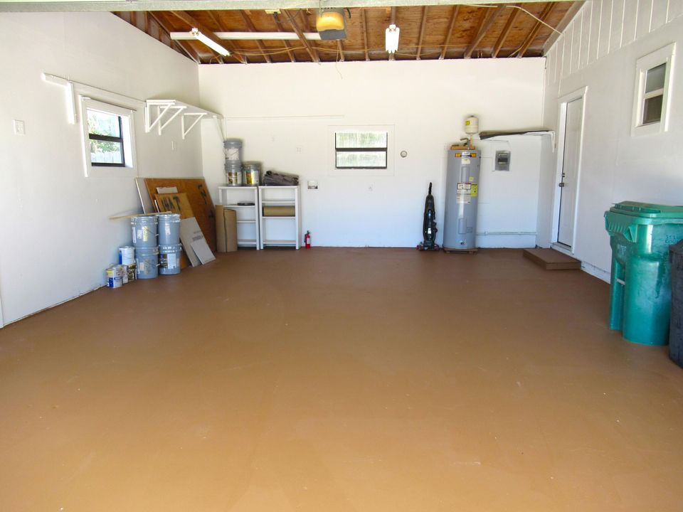 For Rent: $2,600 (3 beds, 2 baths, 1526 Square Feet)