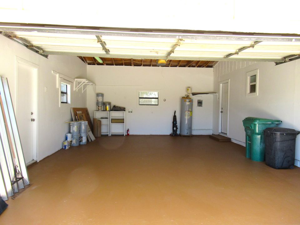 For Rent: $2,600 (3 beds, 2 baths, 1526 Square Feet)