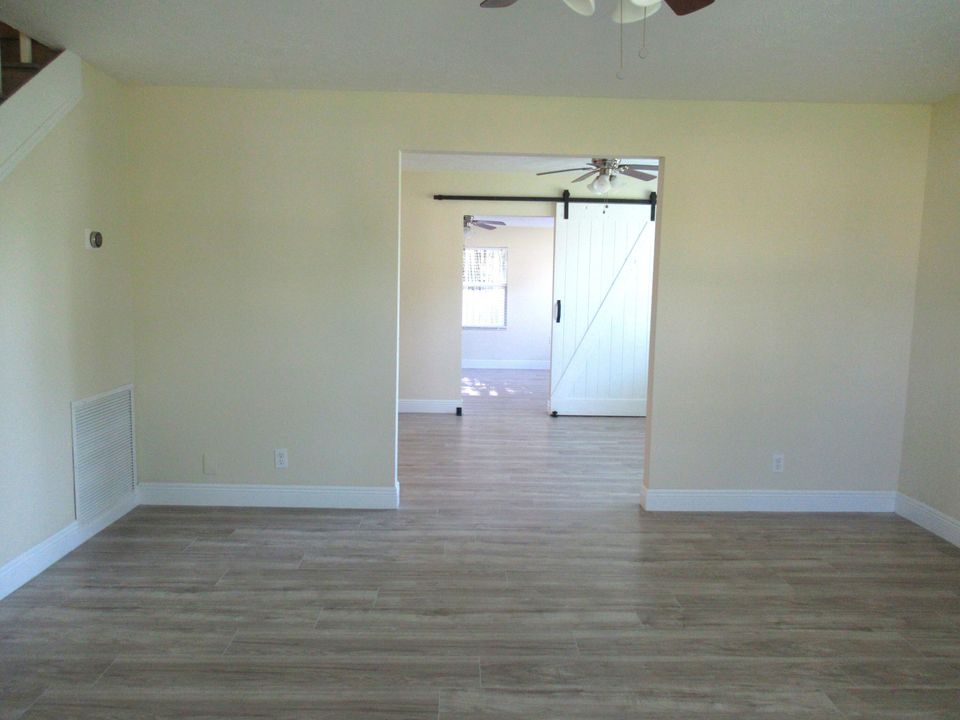 For Rent: $2,600 (3 beds, 2 baths, 1526 Square Feet)