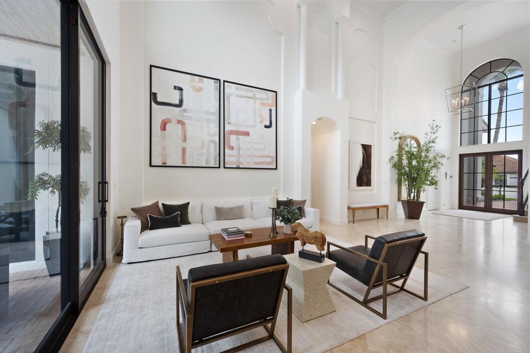 En Venta: $2,750,000 (5 camas, 5 baños, 4499 Pies cuadrados)