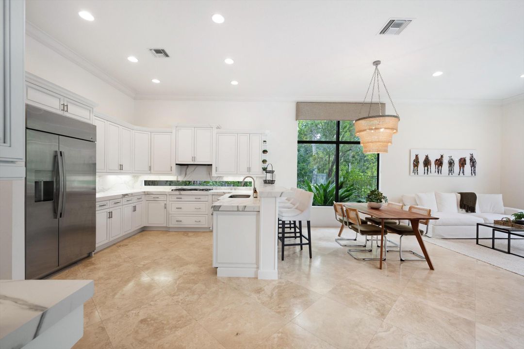 En Venta: $2,750,000 (5 camas, 5 baños, 4499 Pies cuadrados)