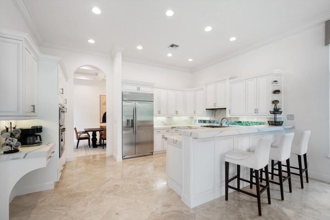 En Venta: $2,750,000 (5 camas, 5 baños, 4499 Pies cuadrados)