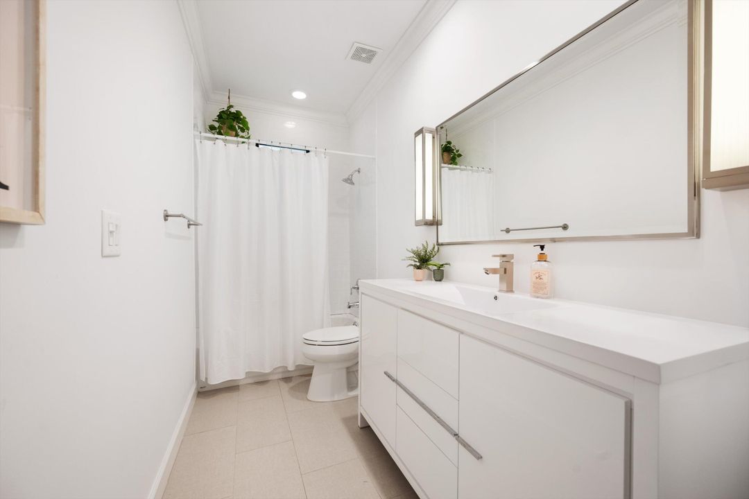 En Venta: $2,750,000 (5 camas, 5 baños, 4499 Pies cuadrados)