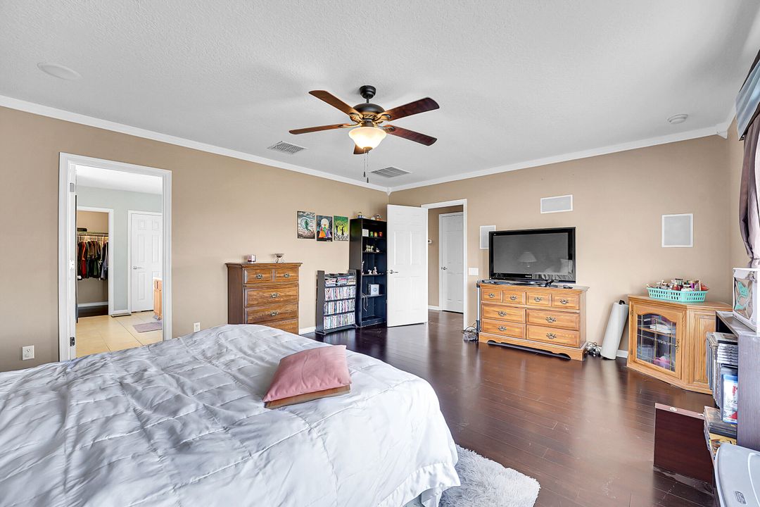 Active With Contract: $354,900 (4 beds, 2 baths, 2479 Square Feet)