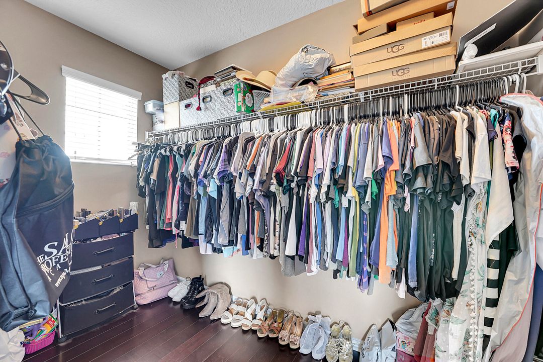 Active With Contract: $354,900 (4 beds, 2 baths, 2479 Square Feet)