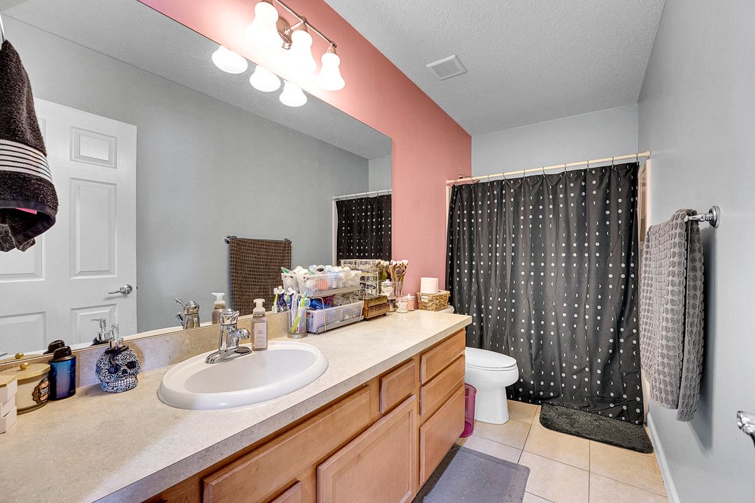 Active With Contract: $354,900 (4 beds, 2 baths, 2479 Square Feet)