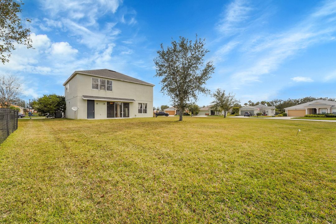 Active With Contract: $354,900 (4 beds, 2 baths, 2479 Square Feet)