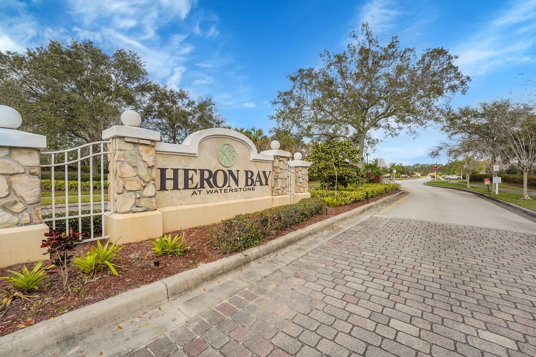 Active With Contract: $354,900 (4 beds, 2 baths, 2479 Square Feet)