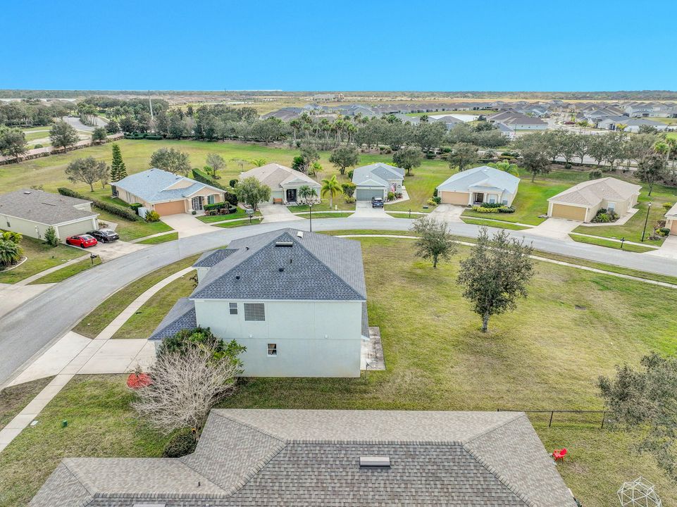 Active With Contract: $354,900 (4 beds, 2 baths, 2479 Square Feet)