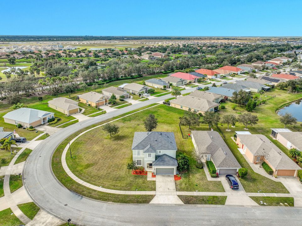 Active With Contract: $354,900 (4 beds, 2 baths, 2479 Square Feet)