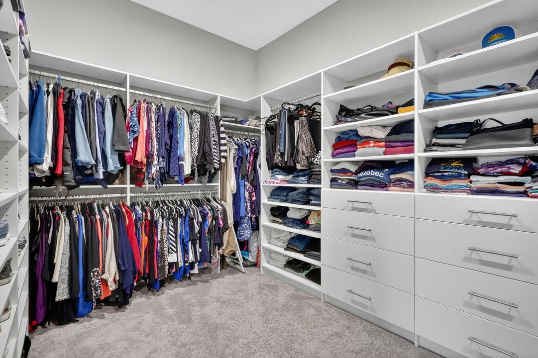 Active With Contract: $825,000 (3 beds, 3 baths, 3094 Square Feet)