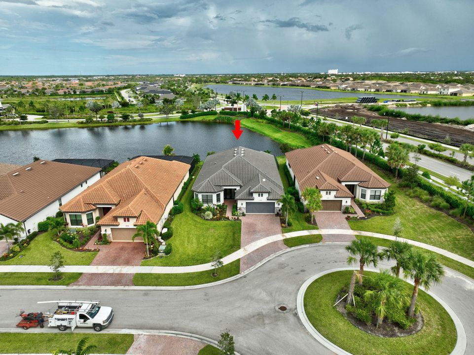 Active With Contract: $825,000 (3 beds, 3 baths, 3094 Square Feet)