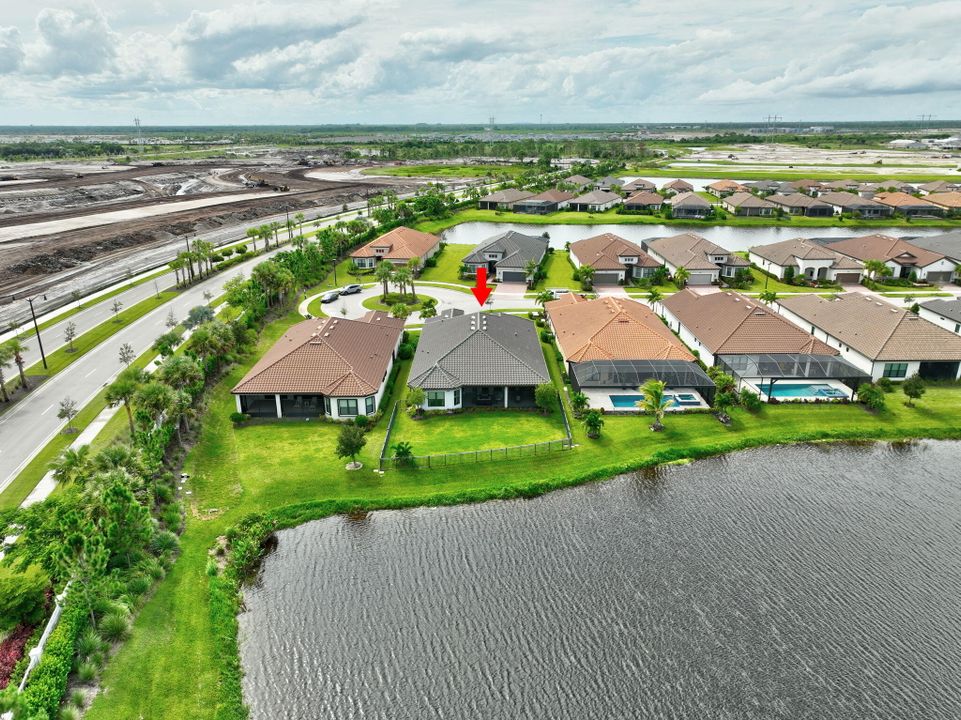 Active With Contract: $825,000 (3 beds, 3 baths, 3094 Square Feet)