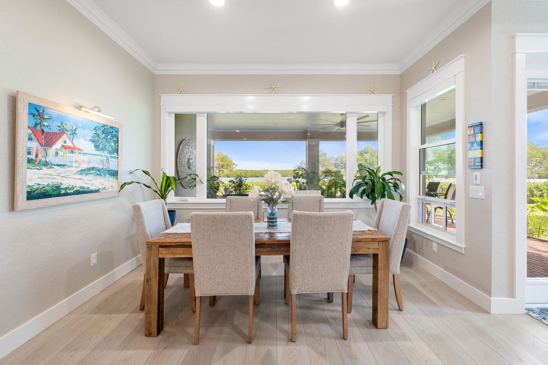 For Sale: $895,000 (3 beds, 3 baths, 2170 Square Feet)