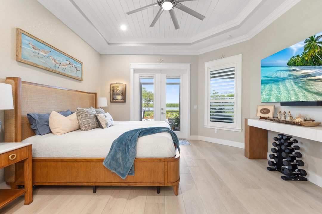 For Sale: $895,000 (3 beds, 3 baths, 2170 Square Feet)