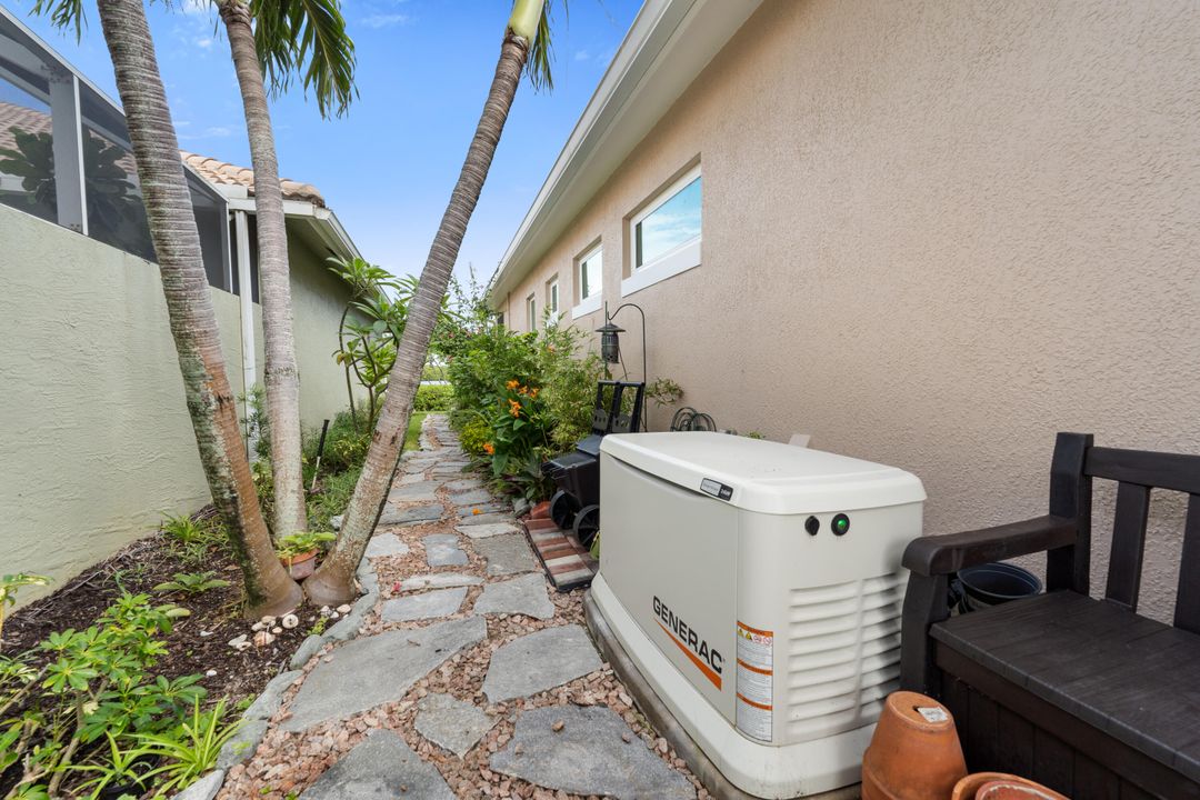 For Sale: $895,000 (3 beds, 3 baths, 2170 Square Feet)