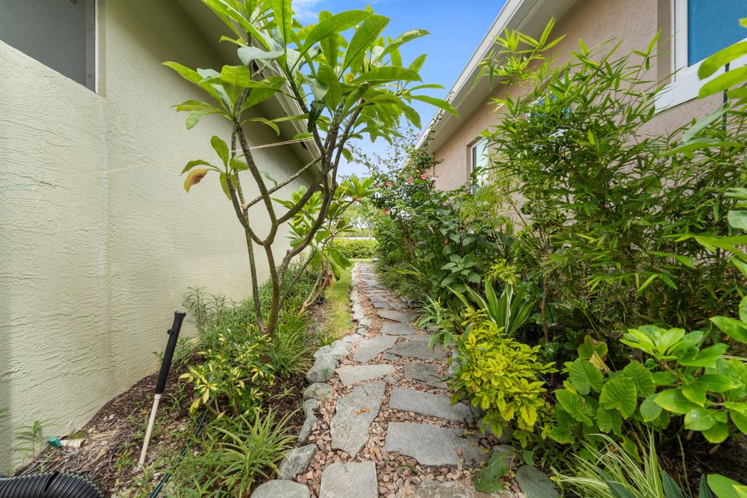 For Sale: $895,000 (3 beds, 3 baths, 2170 Square Feet)