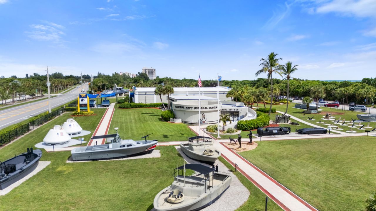 For Sale: $895,000 (3 beds, 3 baths, 2170 Square Feet)