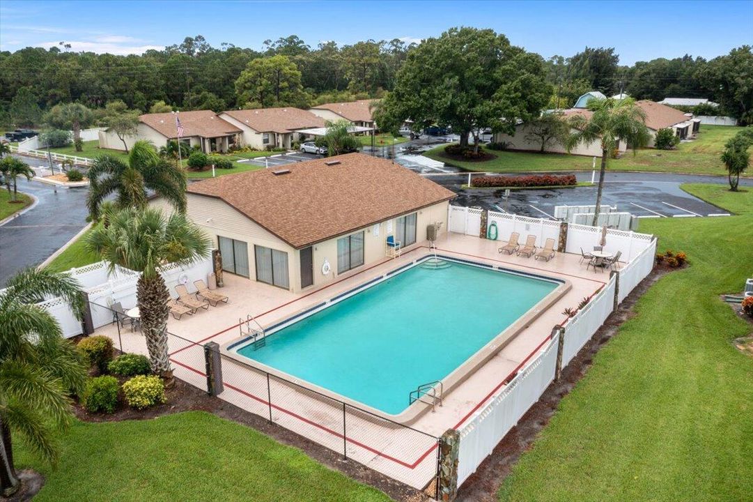 For Sale: $161,900 (2 beds, 2 baths, 1078 Square Feet)