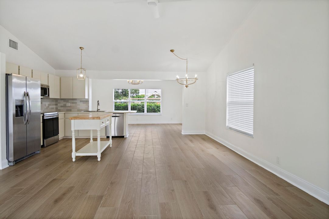 Activo con contrato: $499,000 (3 camas, 2 baños, 1592 Pies cuadrados)