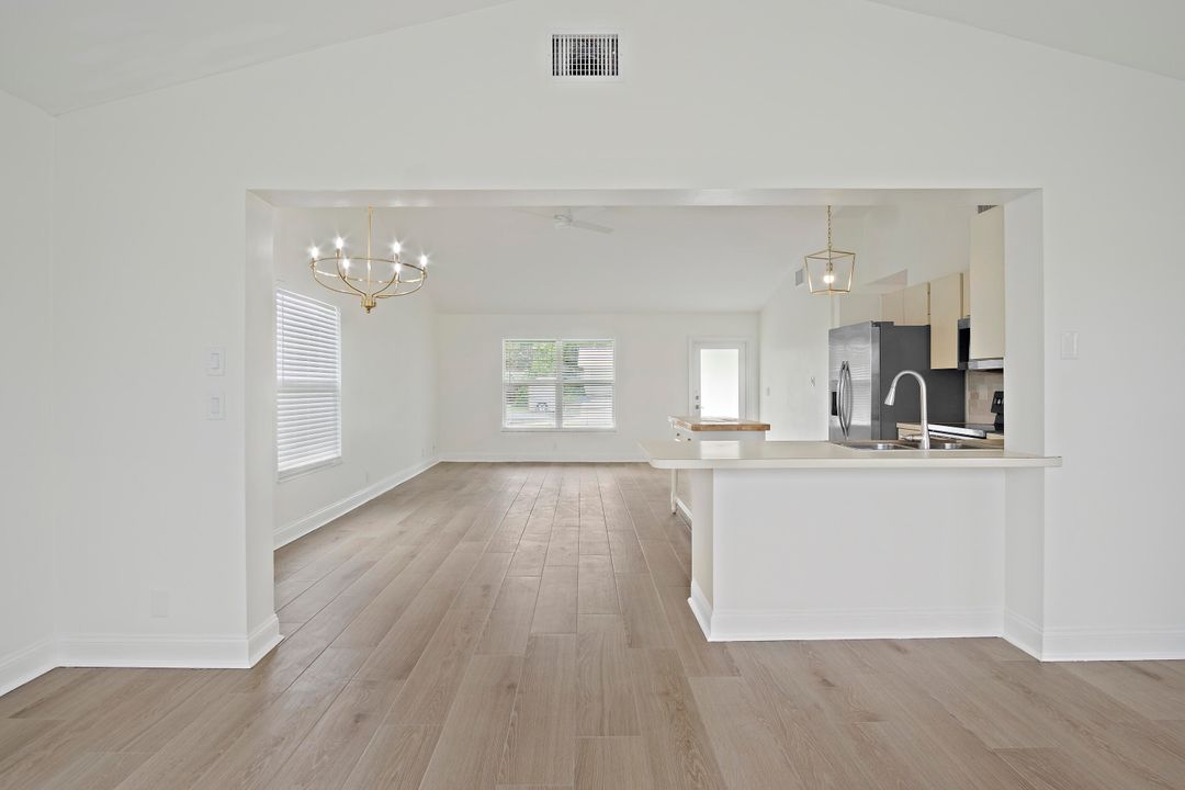 Activo con contrato: $499,000 (3 camas, 2 baños, 1592 Pies cuadrados)