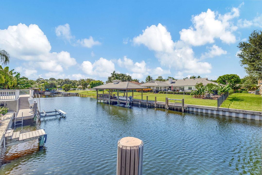 Active With Contract: $2,895,000 (6 beds, 4 baths, 4444 Square Feet)