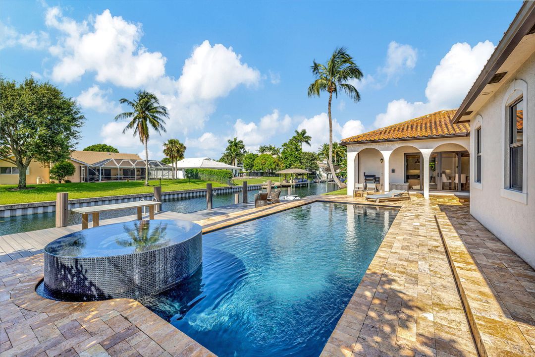 Active With Contract: $2,895,000 (6 beds, 4 baths, 4444 Square Feet)