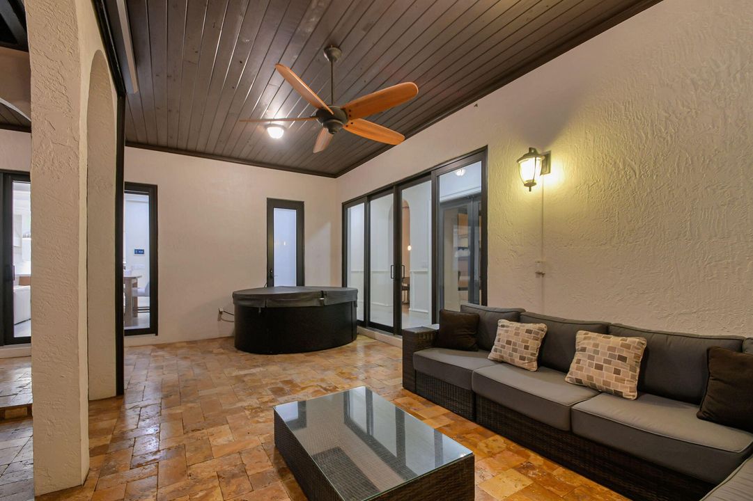 Active With Contract: $2,895,000 (6 beds, 4 baths, 4444 Square Feet)