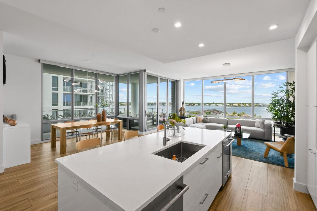 Active With Contract: $2,350,000 (3 beds, 3 baths, 2148 Square Feet)