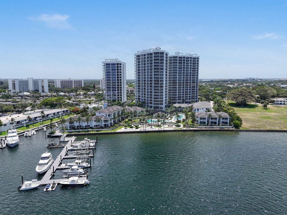 Active With Contract: $2,350,000 (3 beds, 3 baths, 2148 Square Feet)