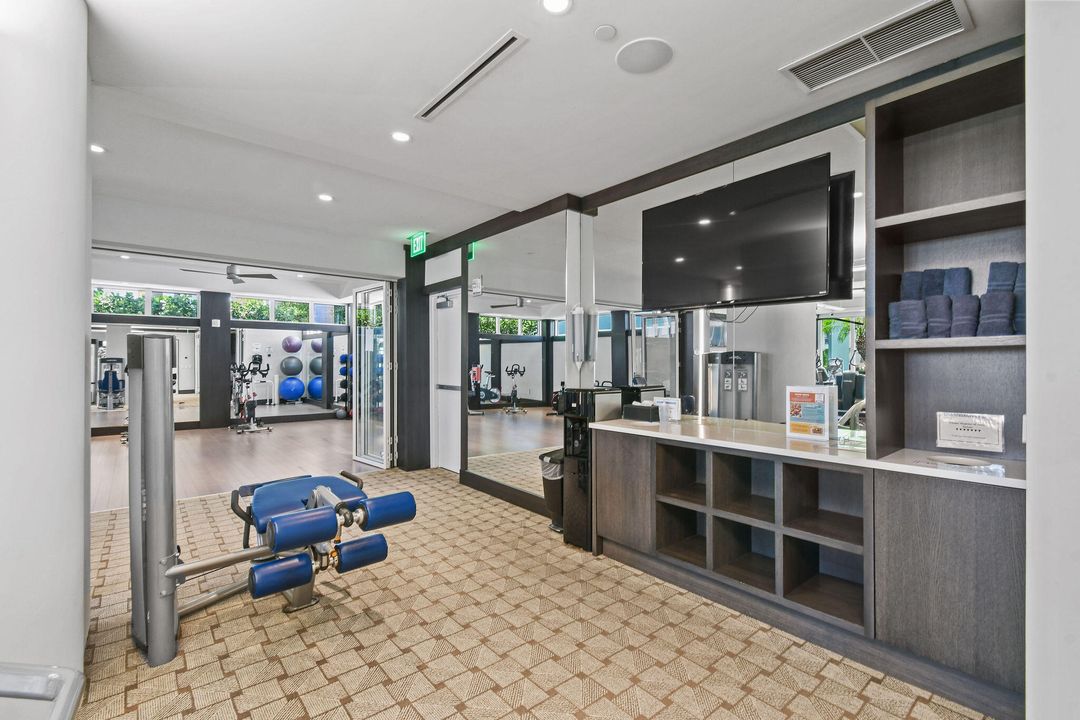 Active With Contract: $2,350,000 (3 beds, 3 baths, 2148 Square Feet)