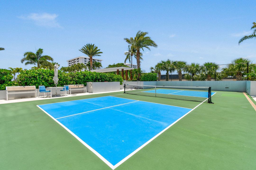 Active With Contract: $2,350,000 (3 beds, 3 baths, 2148 Square Feet)