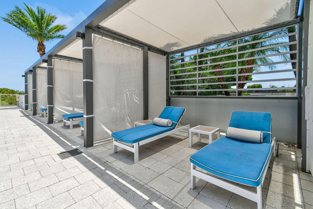 Active With Contract: $2,350,000 (3 beds, 3 baths, 2148 Square Feet)