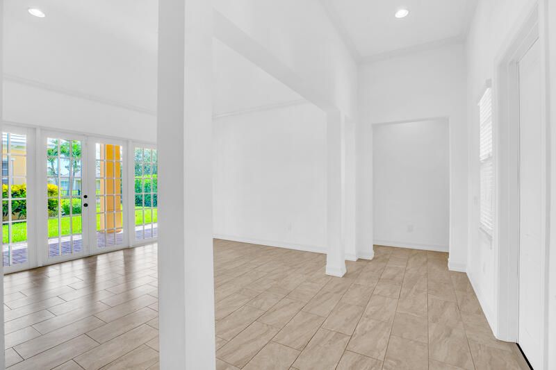 For Sale: $680,000 (4 beds, 4 baths, 2793 Square Feet)