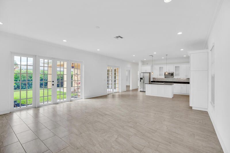 For Sale: $680,000 (4 beds, 4 baths, 2793 Square Feet)