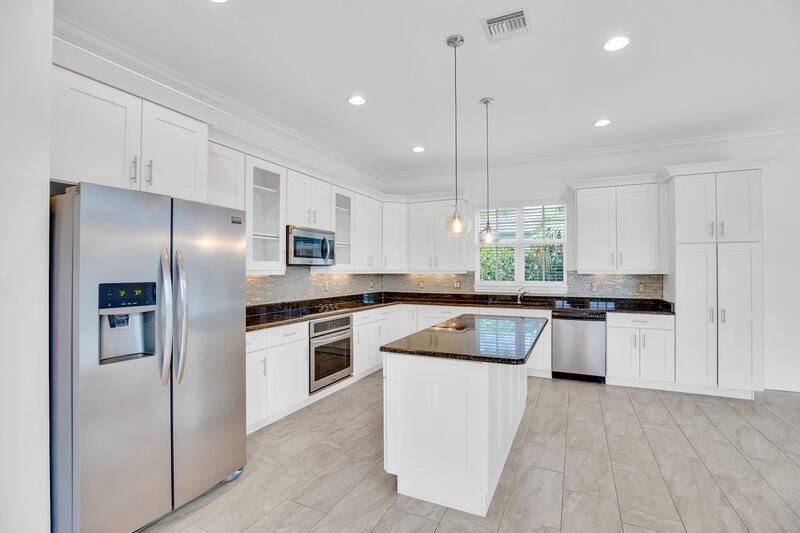 For Sale: $680,000 (4 beds, 4 baths, 2793 Square Feet)