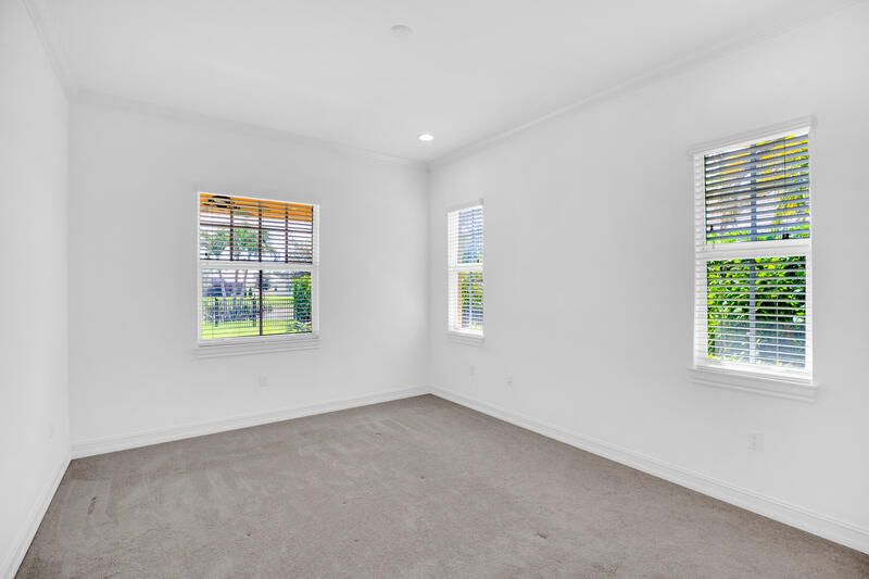 For Sale: $680,000 (4 beds, 4 baths, 2793 Square Feet)