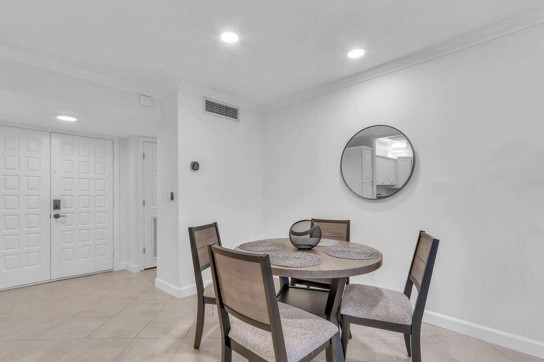 В аренду: $3,500 (2 спален, 2 ванн, 1044 Квадратных фут)