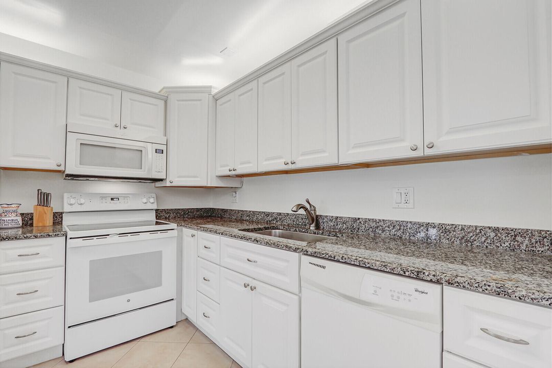 В аренду: $3,500 (2 спален, 2 ванн, 1044 Квадратных фут)