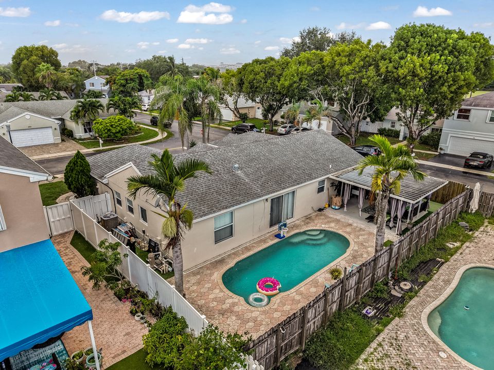 Active With Contract: $625,000 (3 beds, 2 baths, 1625 Square Feet)