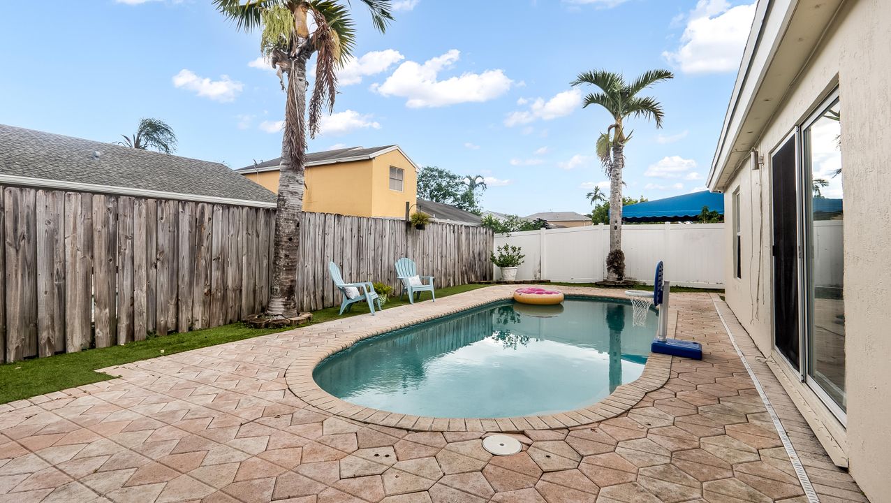 Active With Contract: $625,000 (3 beds, 2 baths, 1625 Square Feet)