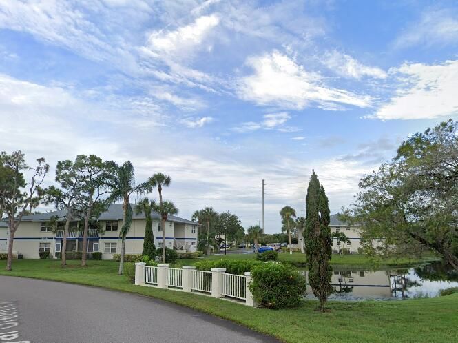 Active With Contract: $110,000 (3 beds, 2 baths, 921 Square Feet)