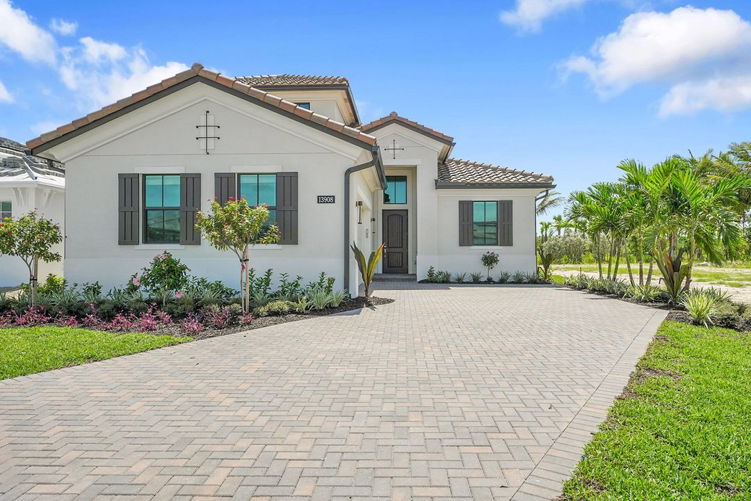 В аренду: $5,200 (4 спален, 4 ванн, 2600 Квадратных фут)