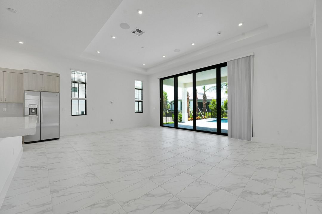 В аренду: $5,200 (4 спален, 4 ванн, 2600 Квадратных фут)