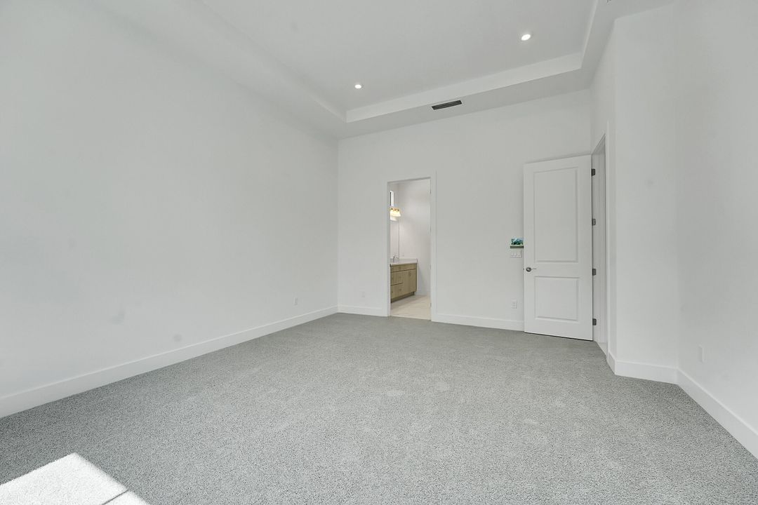 В аренду: $5,200 (4 спален, 4 ванн, 2600 Квадратных фут)