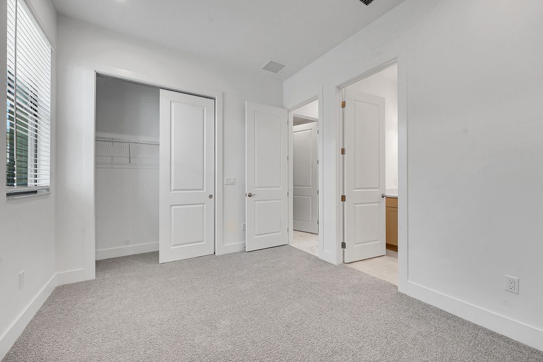 В аренду: $5,200 (4 спален, 4 ванн, 2600 Квадратных фут)