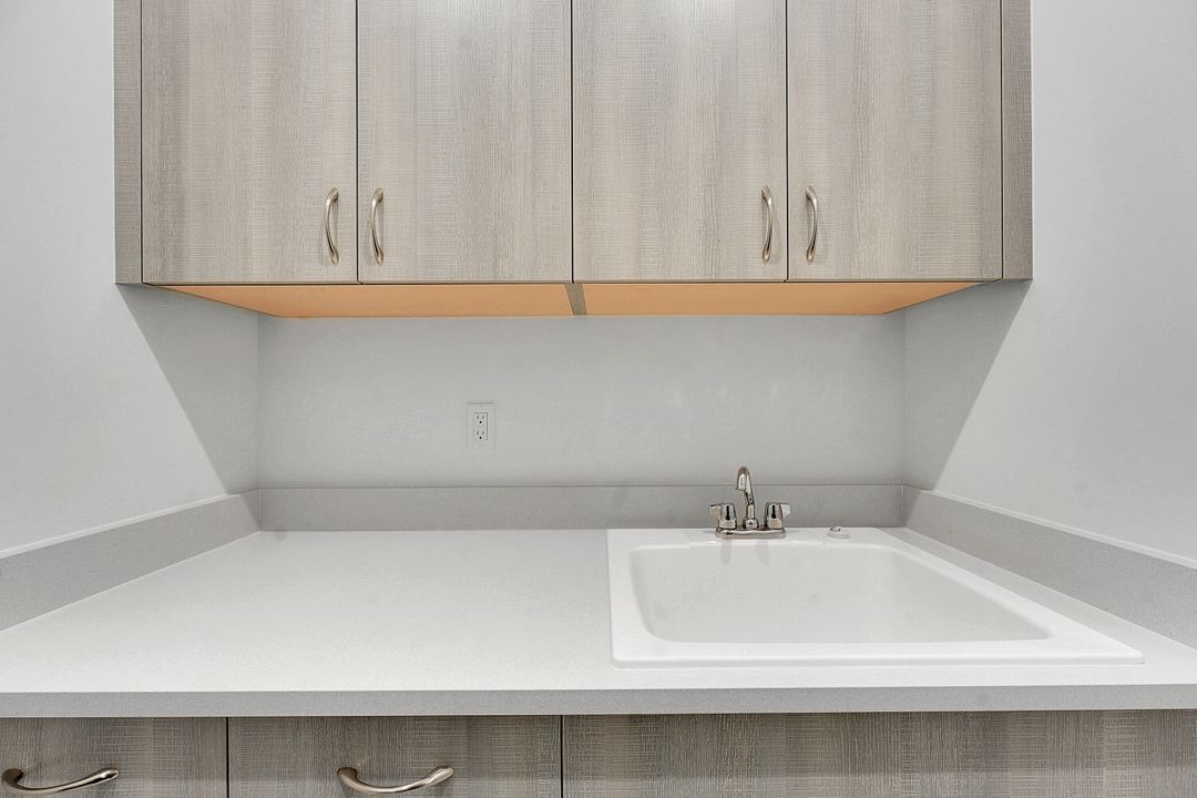 В аренду: $5,200 (4 спален, 4 ванн, 2600 Квадратных фут)