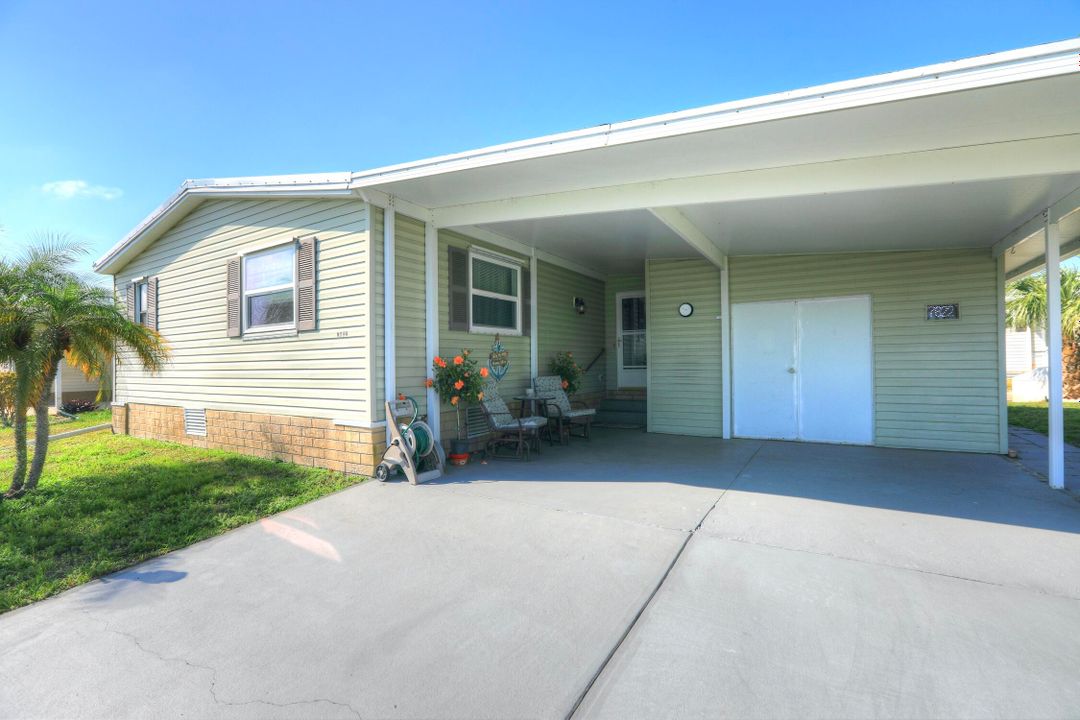 For Sale: $199,500 (2 beds, 2 baths, 1152 Square Feet)